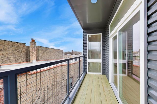 1244 N Kedzie Avenue 4, Chicago, IL 60651