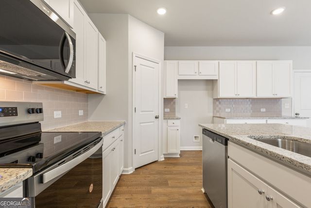8039 Dickens Drive, Fairburn, GA 30213