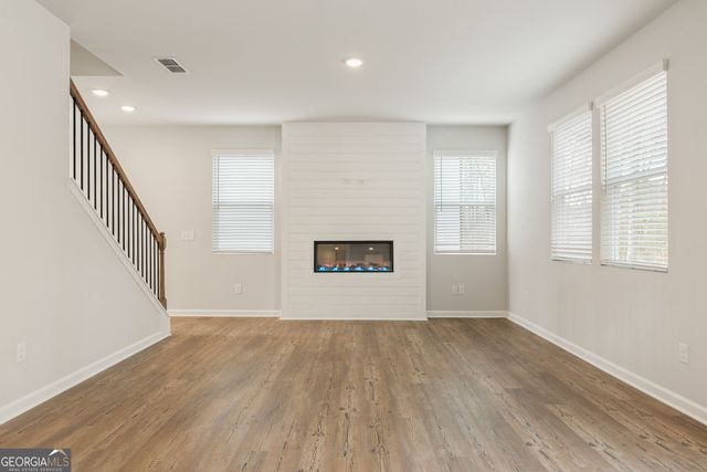 8039 Dickens Drive, Fairburn, GA 30213