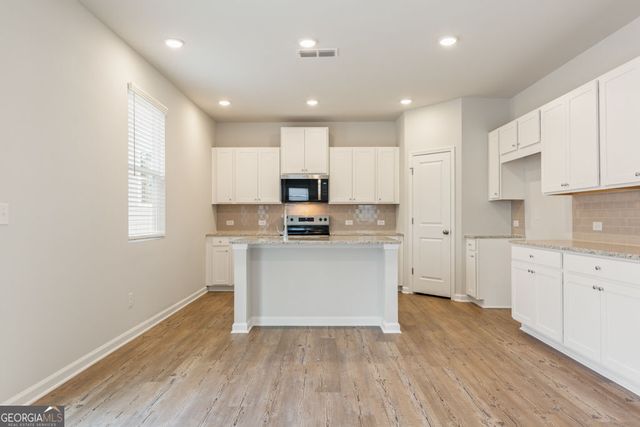 8039 Dickens Drive, Fairburn, GA 30213