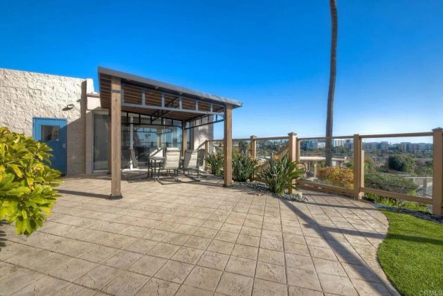1200 N Harbor, Oceanside, CA 92054