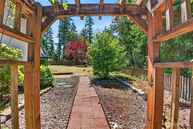 51 E Lambeth Way, Shelton, WA 98584