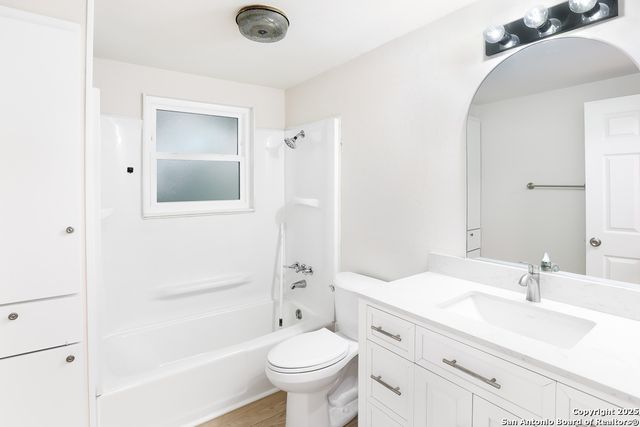 9902 Lorene Ln, San Antonio, TX 78216