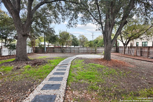 9902 Lorene Ln, San Antonio, TX 78216