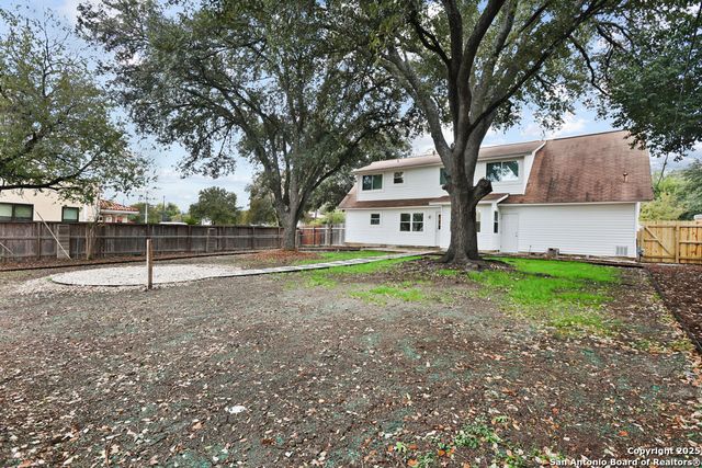 9902 Lorene Ln, San Antonio, TX 78216