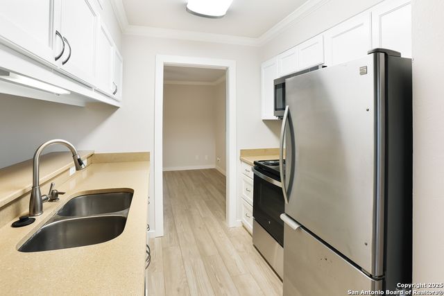 9902 Lorene Ln, San Antonio, TX 78216