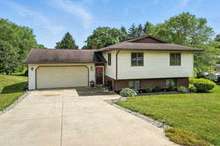 1409 Hillbrook Drive NE, Lancaster, OH 43130