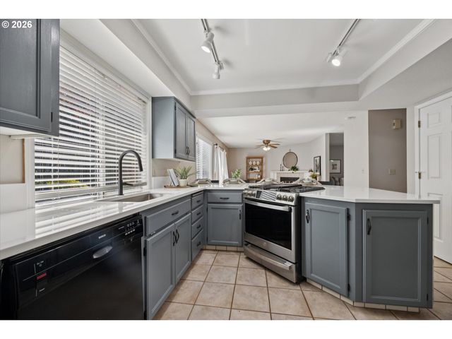 11445 Sw WOODLEE HEIGHTS Ct, Portland, OR 97219