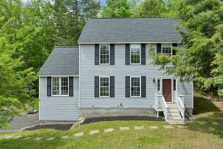 10 Edwin Lane, Newmarket, NH 03857