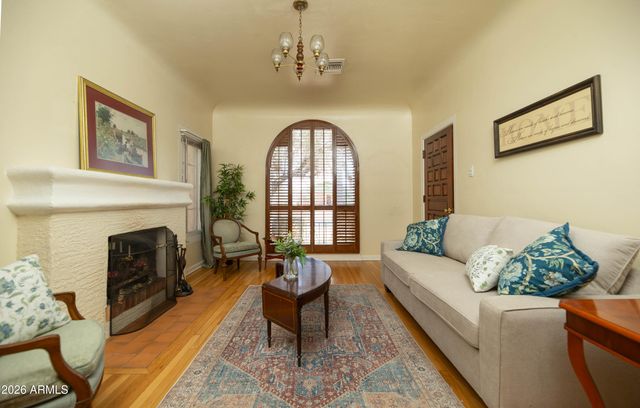 1606 W LYNWOOD Street, Phoenix, AZ 85007