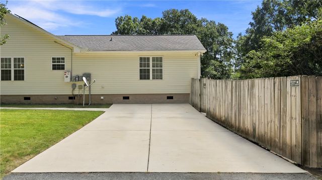 1213 centerville Road, Anderson, SC 29625