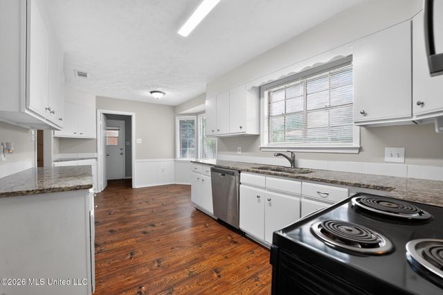 86 Summit Ridge Drive, Brandon, MS 39042