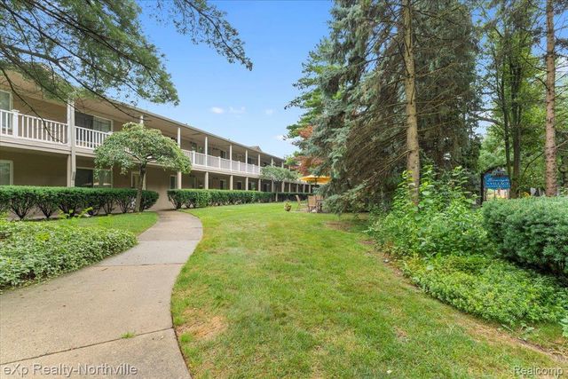 475 S Adams Road, Birmingham, MI 48009