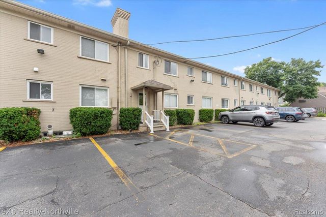 475 S Adams Road, Birmingham, MI 48009