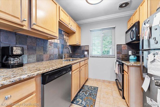 475 S Adams Road, Birmingham, MI 48009