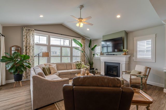 1820 EMERALD WAY, Mount Joy, PA 17552