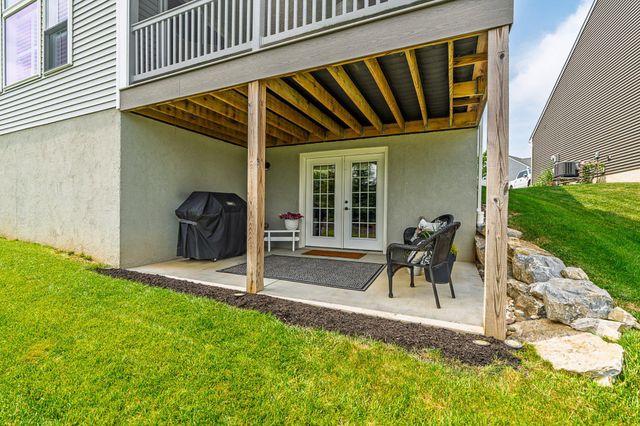 1820 EMERALD WAY, Mount Joy, PA 17552