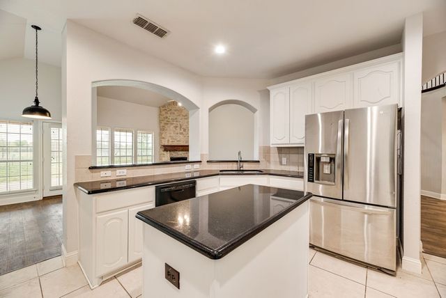 1640 Fence Post Drive, Fort Worth, TX 76052