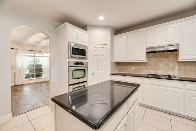 1640 Fence Post Drive, Fort Worth, TX 76052