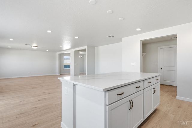 7640 E Meriwether Dr, Nampa, ID 83687