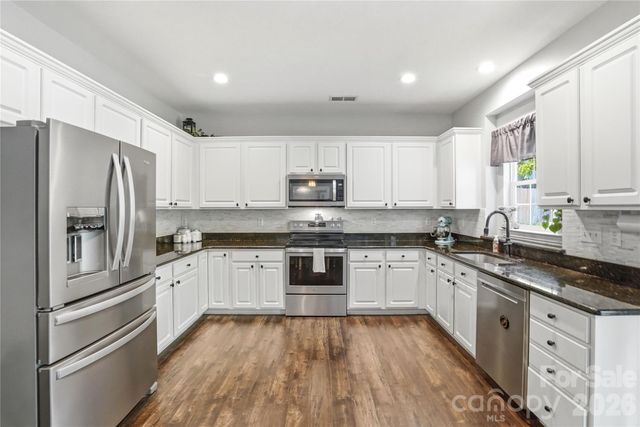 8606 Driscoll Court, Charlotte, NC 28269