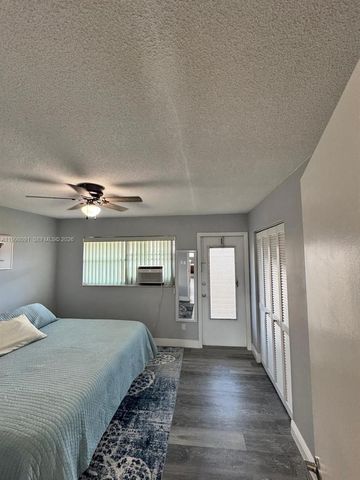 2111 NE 56th St 206, Fort Lauderdale, FL 33308