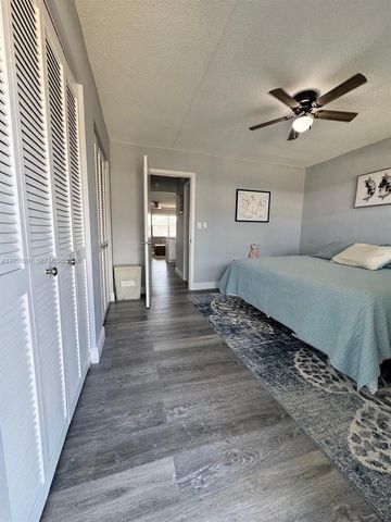 2111 NE 56th St 206, Fort Lauderdale, FL 33308