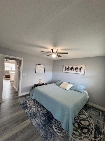 2111 NE 56th St 206, Fort Lauderdale, FL 33308