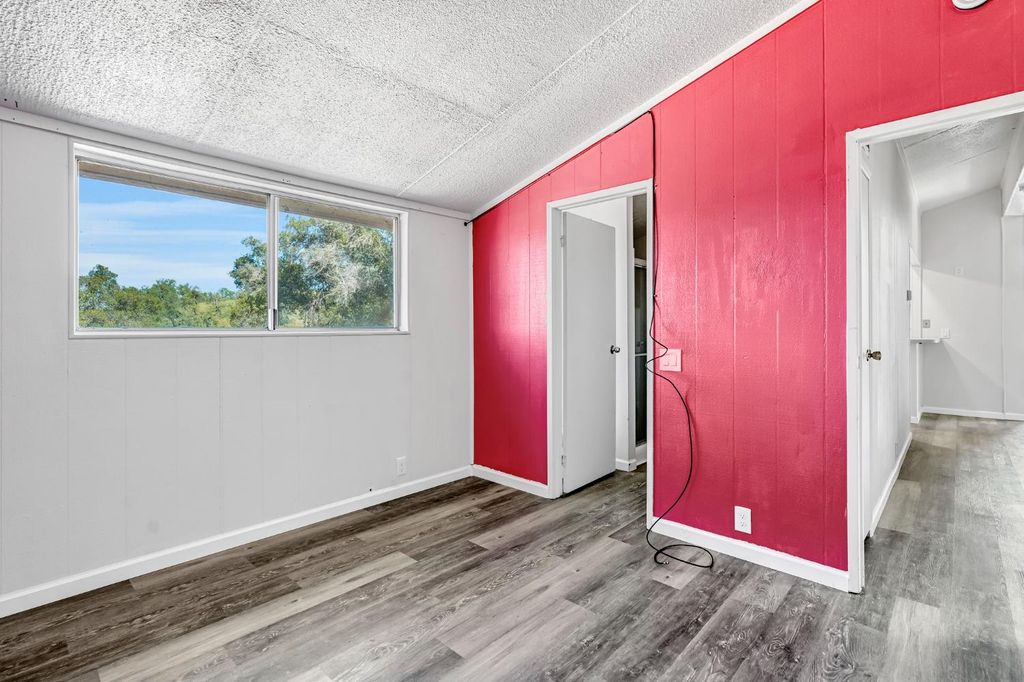 Image 22 of property listing at 27062 Road 400, Madera, CA 93636