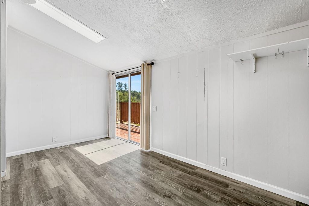 Image 23 of property listing at 27062 Road 400, Madera, CA 93636