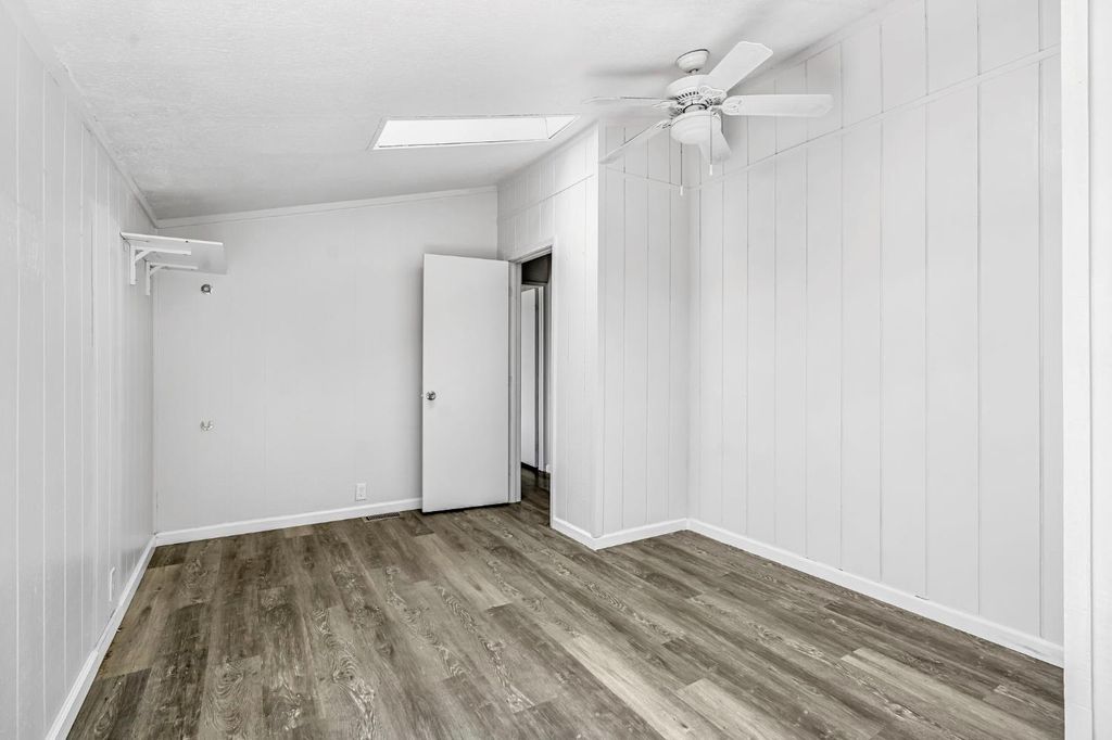 Image 24 of property listing at 27062 Road 400, Madera, CA 93636