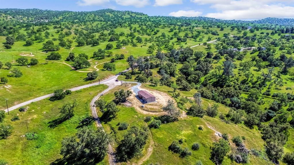 Image 33 of property listing at 27062 Road 400, Madera, CA 93636