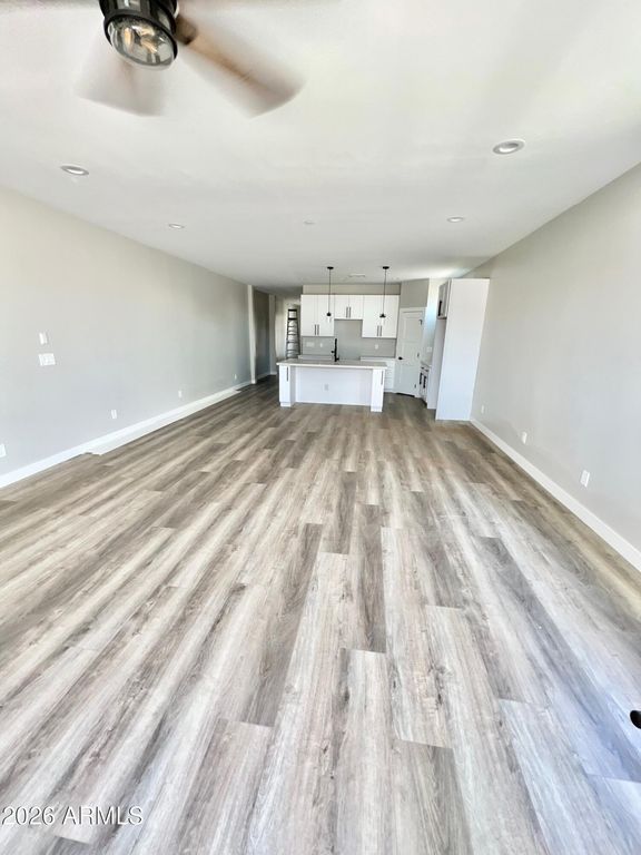 2537 E SOUTHGATE Avenue, Phoenix, AZ 85040 — photo 4