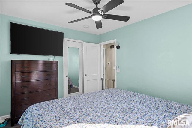 2100 E Hood Street, Springfield, IL 62703