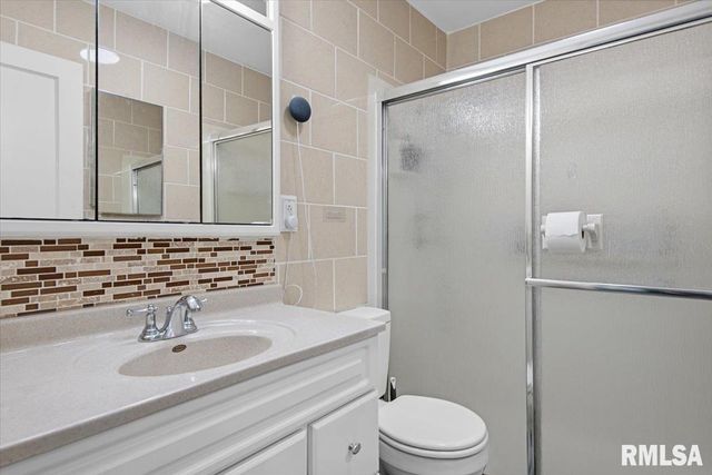 2100 E Hood Street, Springfield, IL 62703