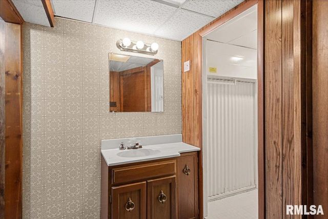 2100 E Hood Street, Springfield, IL 62703