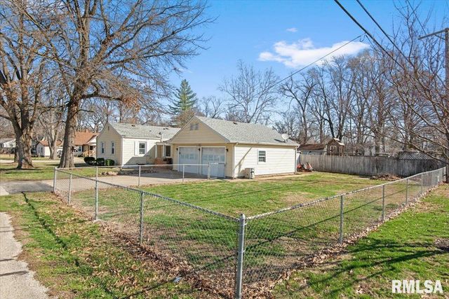 2100 E Hood Street, Springfield, IL 62703