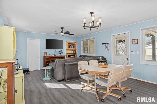 2100 E Hood Street, Springfield, IL 62703