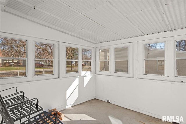 2100 E Hood Street, Springfield, IL 62703