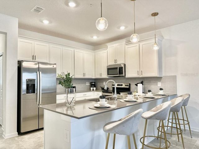 8867 CABOT CLIFFS DRIVE 104, Davenport, FL 33896