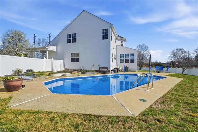 2505 Unbridled LN, Virginia Beach, VA 23456