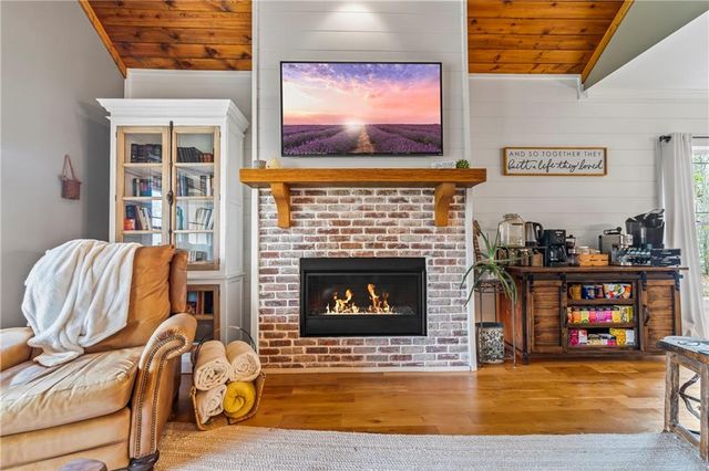 5240 Highway 17, Clarkesville, GA 30523