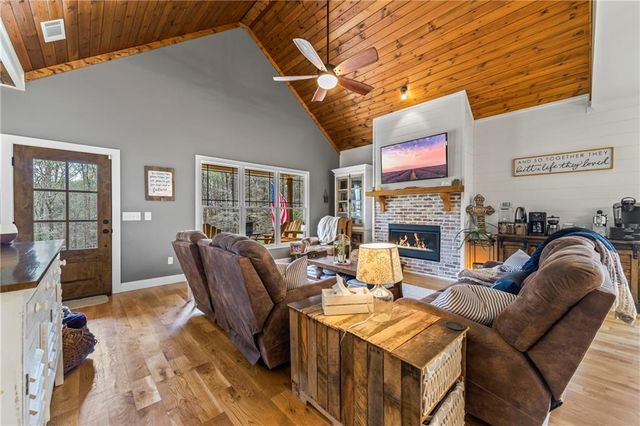 5240 Highway 17, Clarkesville, GA 30523