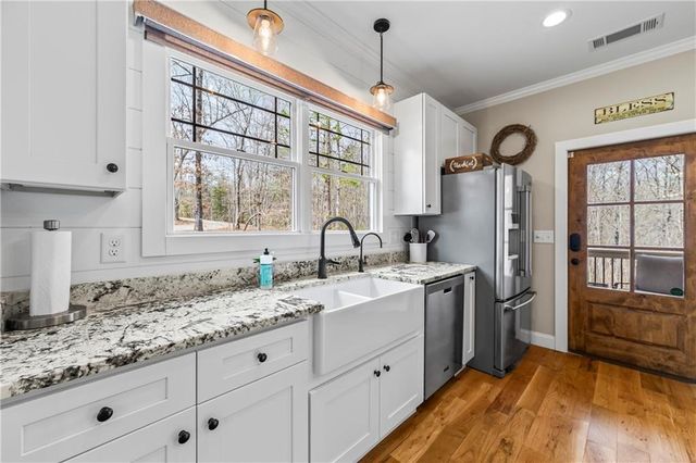 5240 Highway 17, Clarkesville, GA 30523