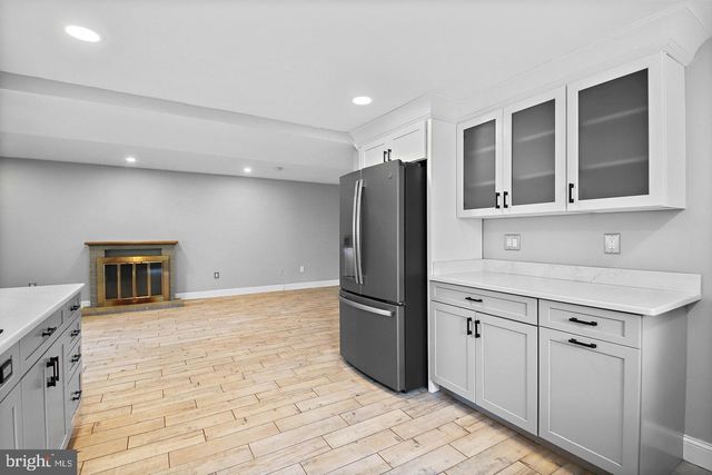 511 AVONDALE DR, Sterling, VA 20164