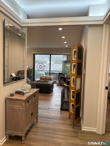 29 Heritage Village D, Southbury, CT 06488