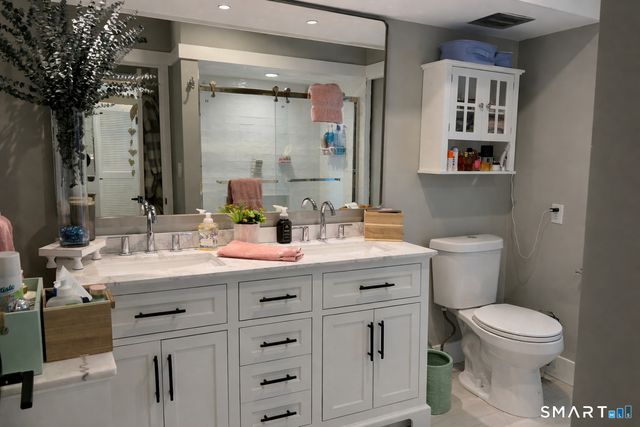 29 Heritage Village D, Southbury, CT 06488