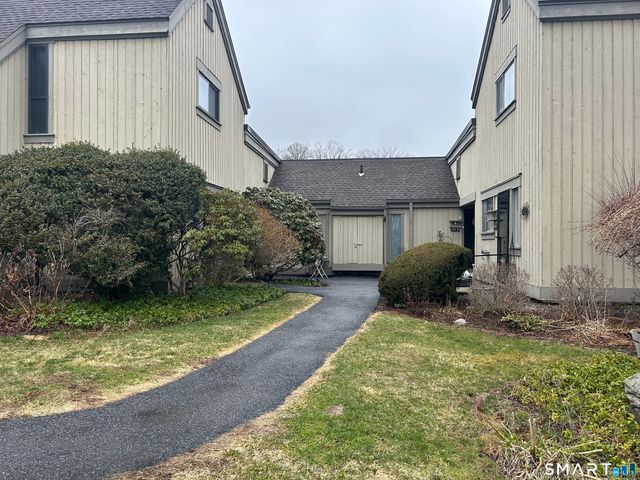 29 Heritage Village D, Southbury, CT 06488