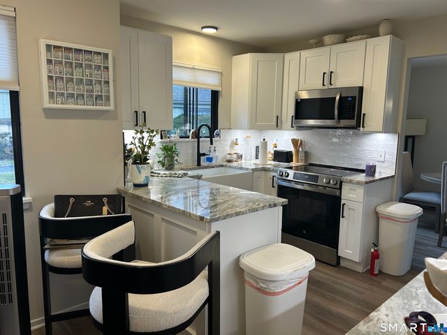 29 Heritage Village D, Southbury, CT 06488