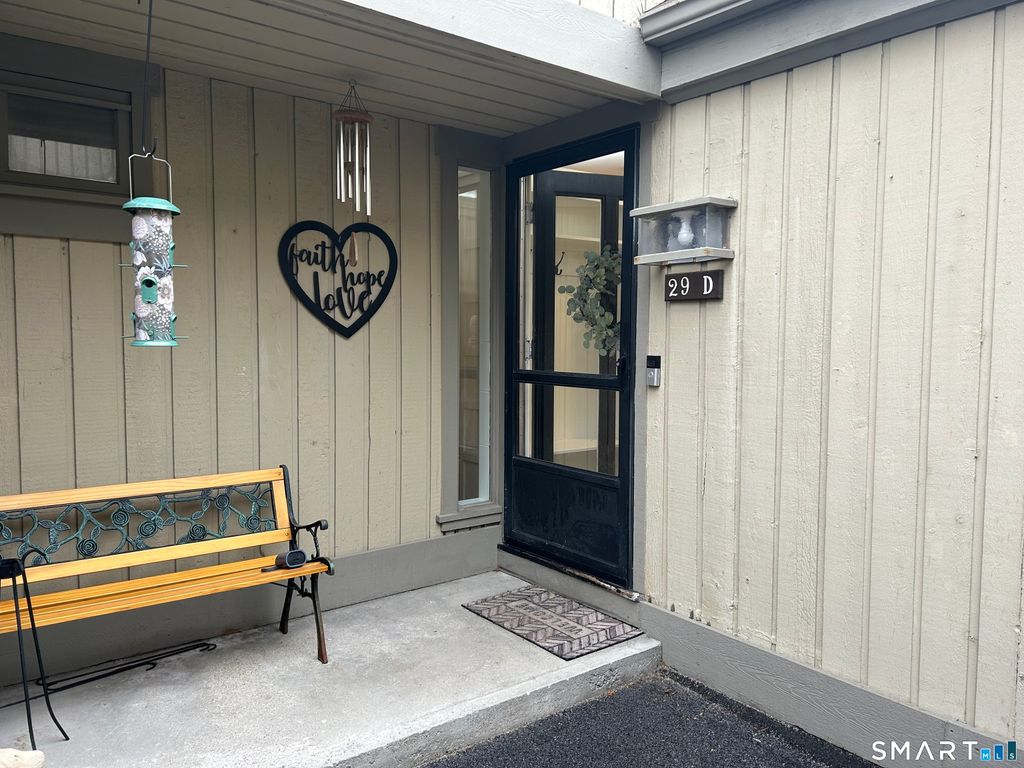 29 Heritage Village D, Southbury, CT 06488